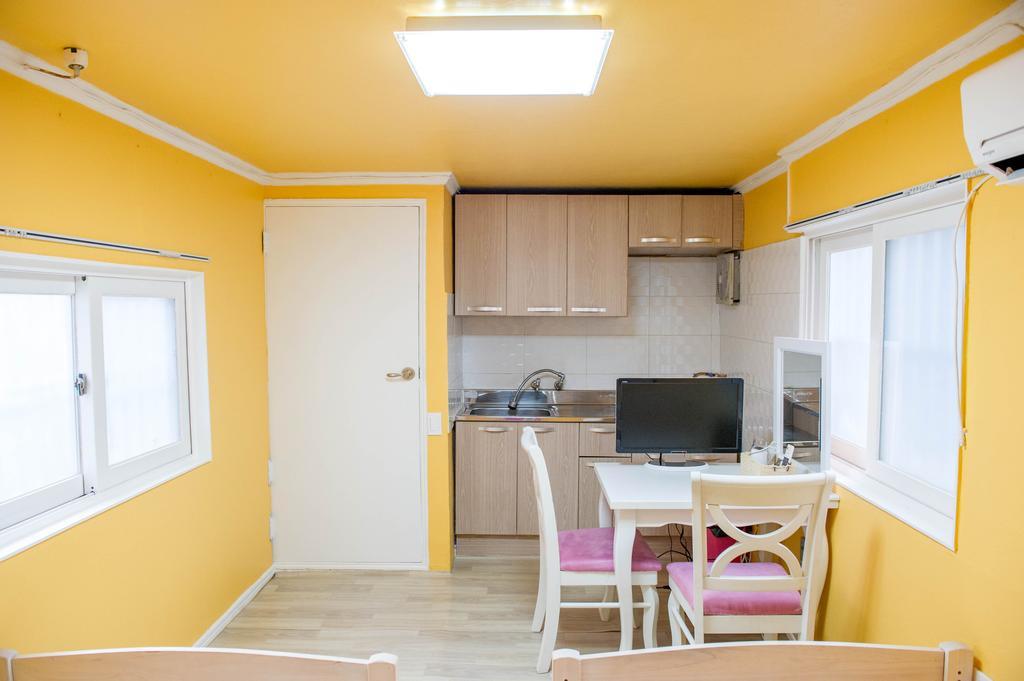 Elly Guesthouse Pusan Pokoj fotografie